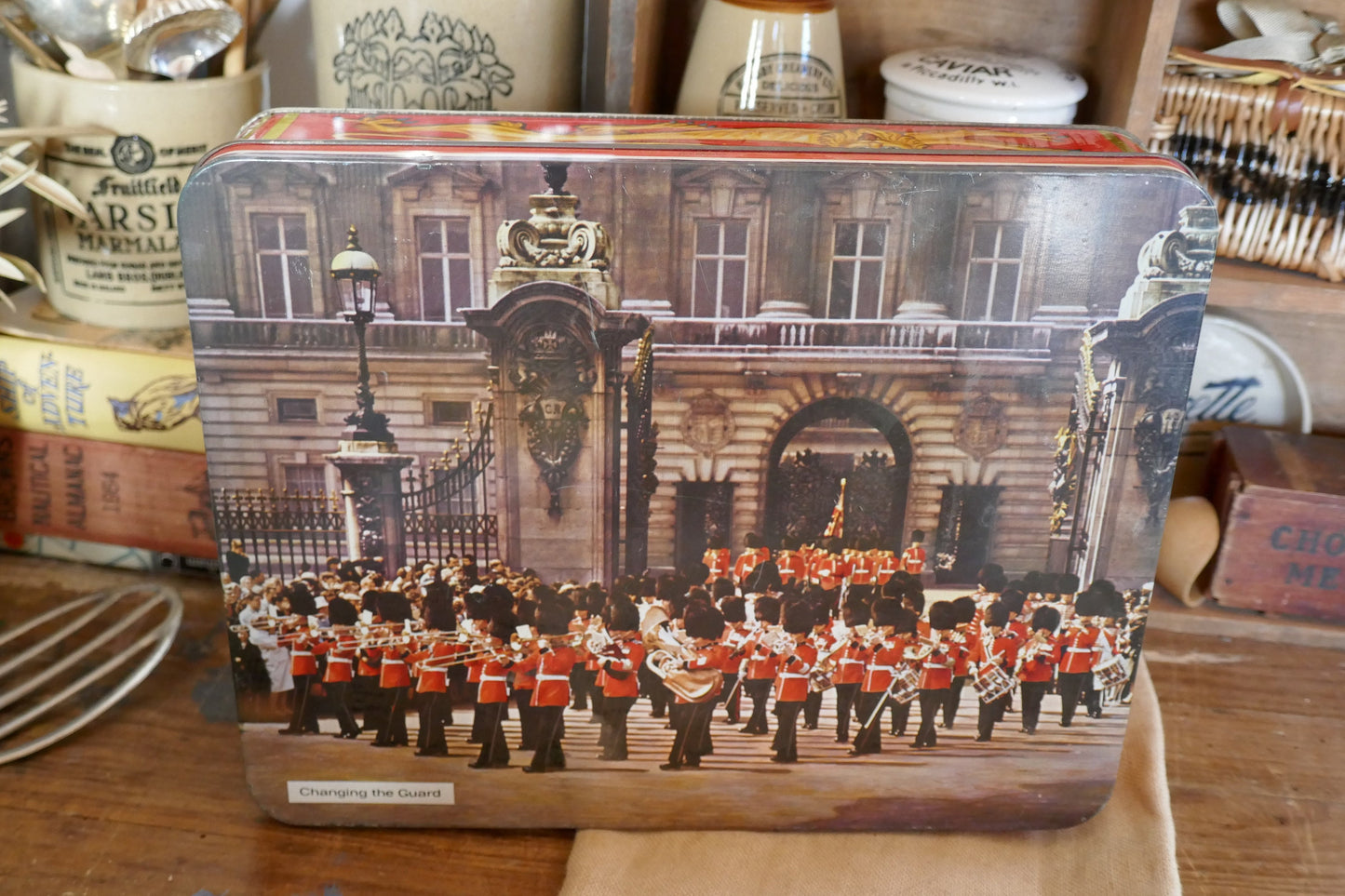 Vintage Tin - Vintage Buckingham Palace Tin - Vintage Royalty Memorabilia - English Candy Tin - Vintage Candy Tin - King Tin - Queen tin