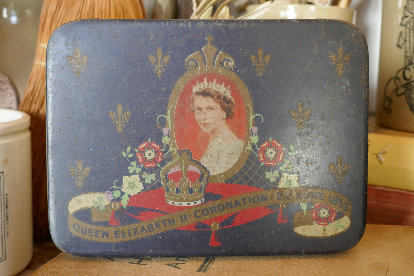 Vintage Queen Tin - Keepsake Box - Vintage Candy Tin - Vintage Sweet Tin -Queen Elizabeth Tin -Vintage Tin - Queen Elizabeth II Tin - Tin