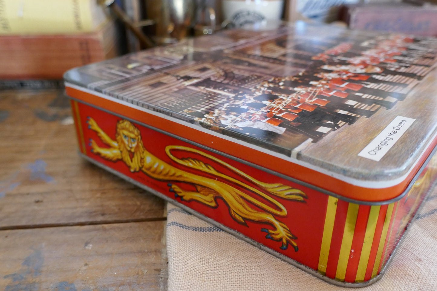 Vintage Tin - Vintage Buckingham Palace Tin - Vintage Royalty Memorabilia - English Candy Tin - Vintage Candy Tin - King Tin - Queen tin