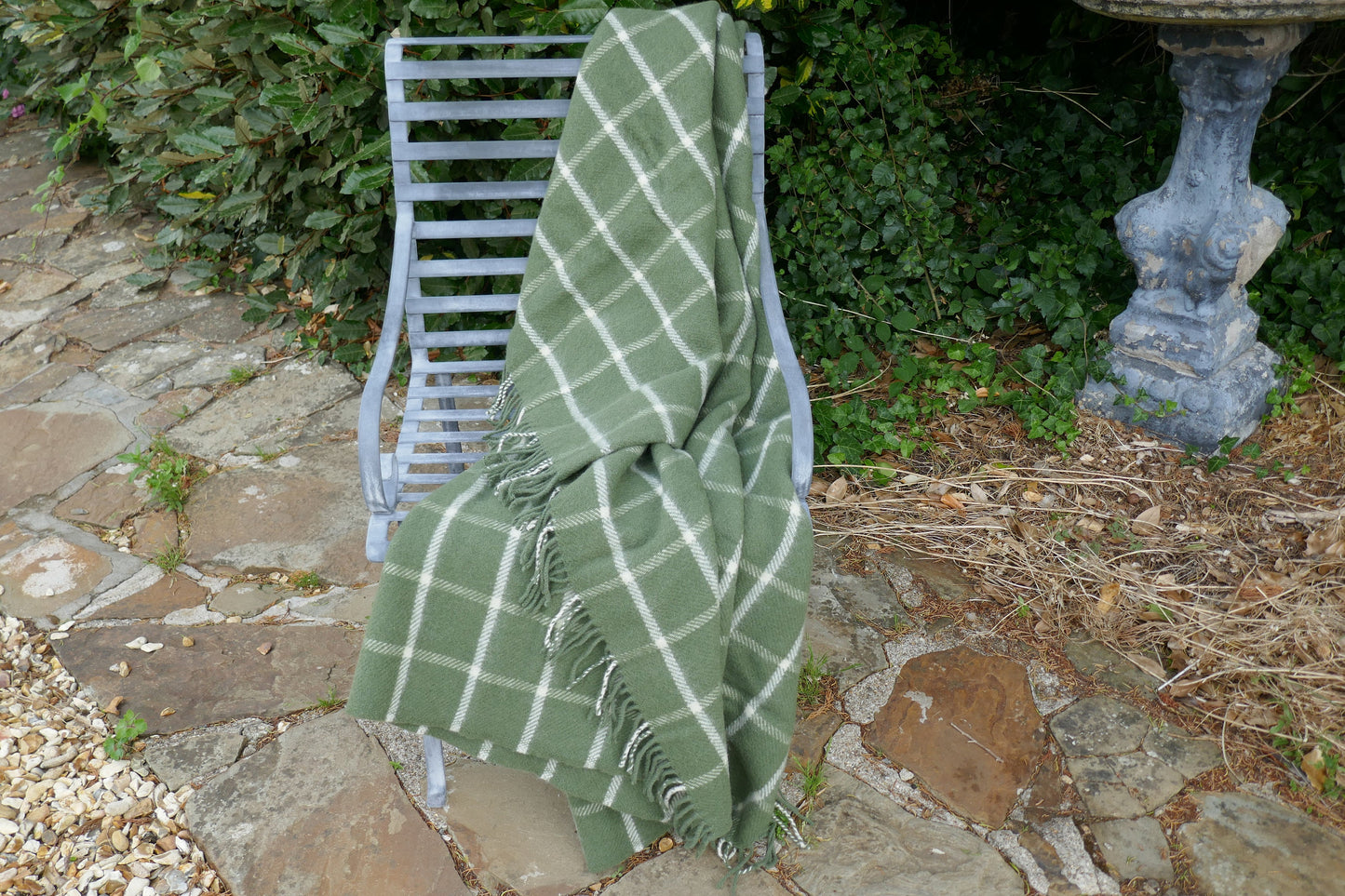 Olive Wool Blanket - Blanket - Wool Blanket - vintage Blanket - Vintage Woollen Blanket - Picnic Rug - Throw - Picnic Blanket - Wool Rug