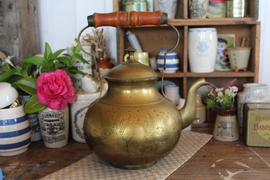 Antique Brass Tea pot, Brass Kettle, Tea Kettle, Antique Teapot, Antique Copper Tea Kettle, Brass stove Kettle, Antique kitchenware, Teapot