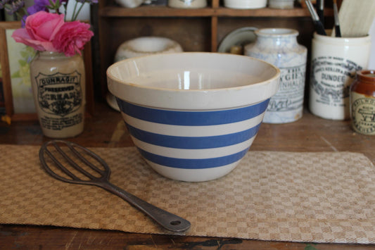 Vintage Blue and White Stripped Bowl, Cornishware blue and white, Mixing Bowl, Vintage Pudding Bowl, Cornishware mixing bowl, Farmhouse