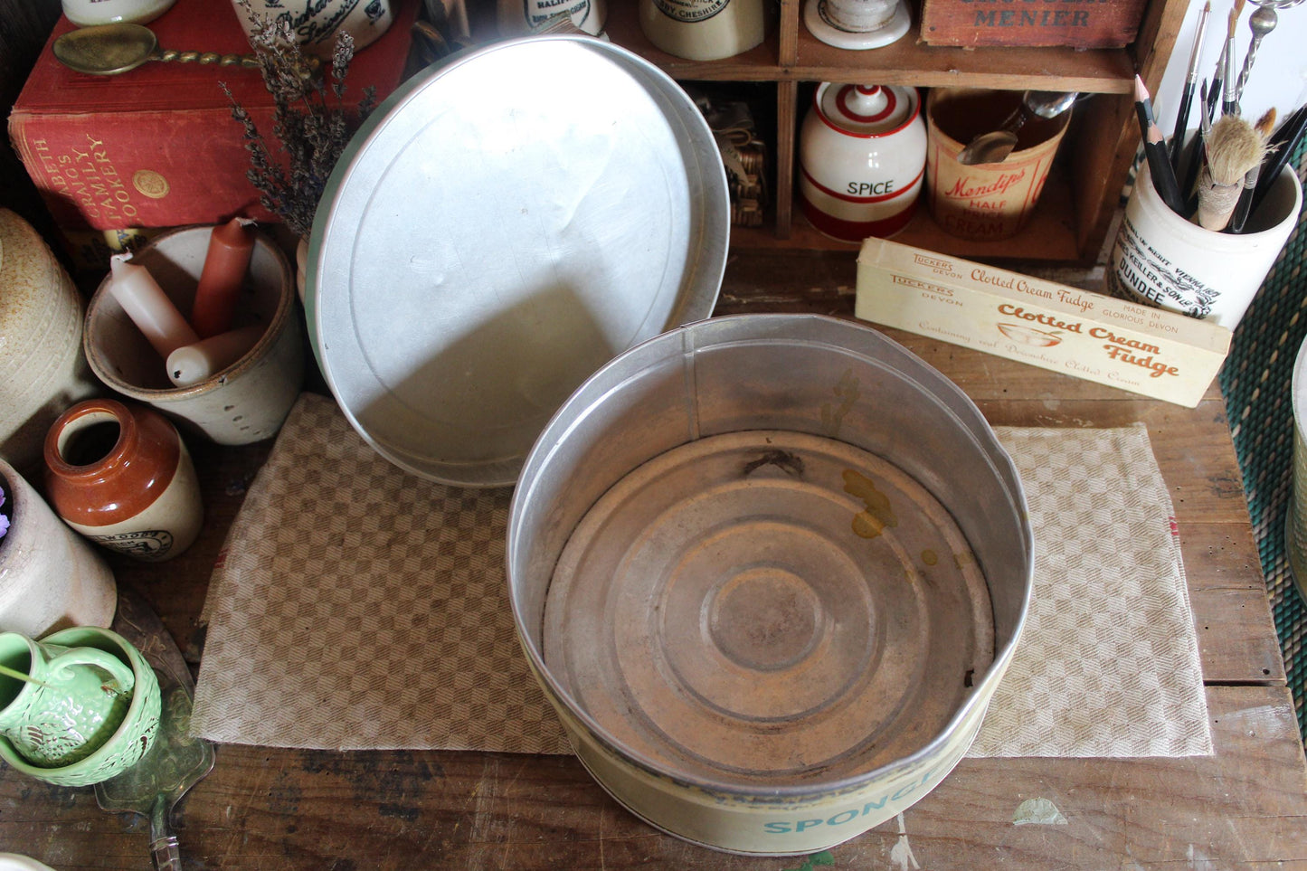 Rare Vintage Cake Tin, Worcester Ware, Vintage Cake Tin, Vintage Cake Box, Vintage Kitchen Canister, Vintage Storage, Vintage Cakes tin