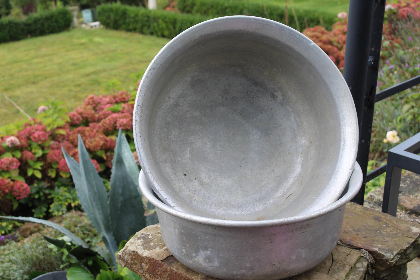 Vintage Zinc Bath, Vintage Metal Garden Planter, Vintage Galvanised Zinc Planter, Vintage Planter, Metal Planter, Metal Pot, farmhouse