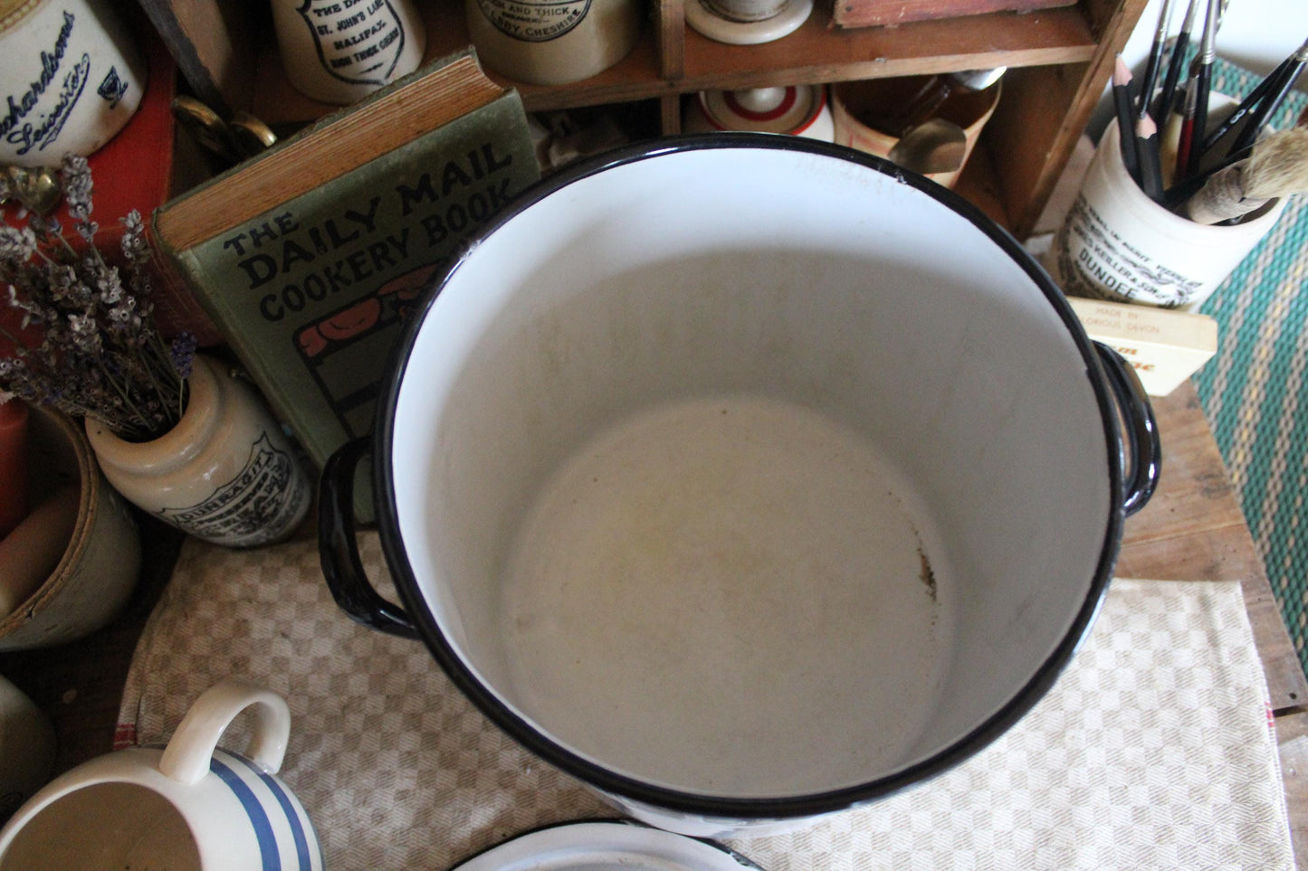 Vintage Enamel Flour Bin, Vintage Flour Bin, Flour Store, Flour Bin, White Enamel Flour Bin, Vintage Flour Canister, Kitchen Cansiters