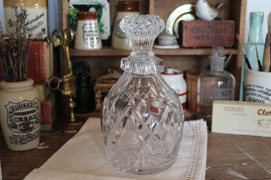 Vintage Whisky Decanter, Crystal Decanter, Vintage Gin Decanter, Vintage Crystal Decanter, Whisky Decanter, Bar Cart Decor, Bar Decor